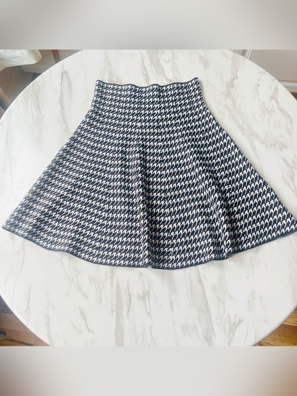 Max Edition Houndstooth Circle Knit Skirt - Black & White NEW